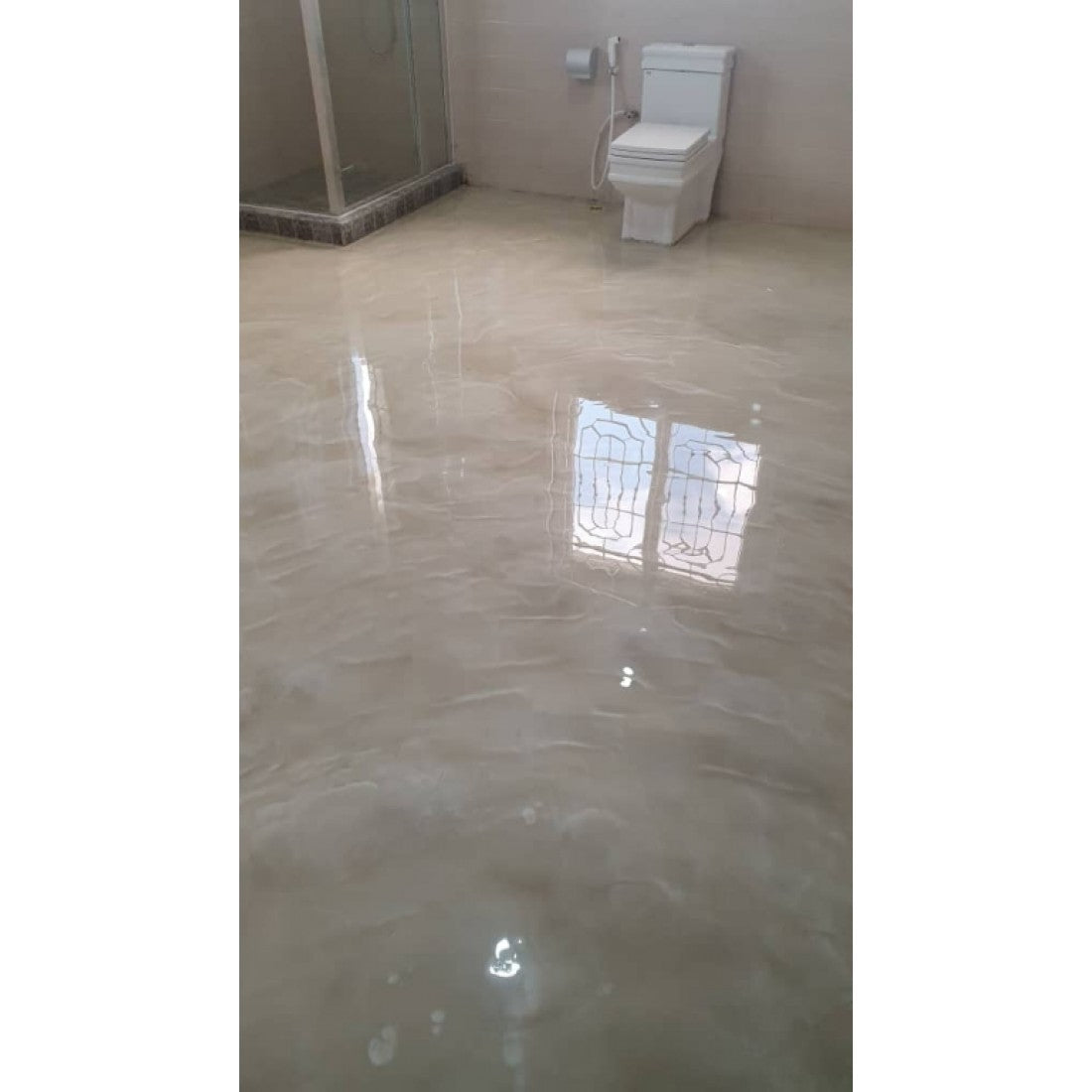 Vopsea Epoxidică Decorativă Autonivelantă pentru Pardoseli și Blaturi – LIQUID MARBLE