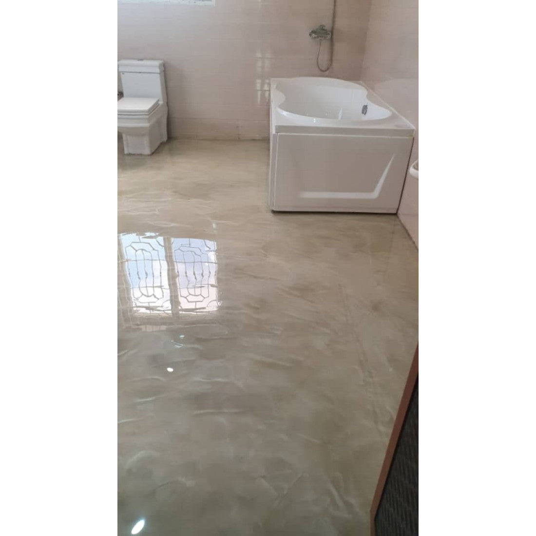 Vopsea Epoxidică Decorativă Autonivelantă pentru Pardoseli și Blaturi – LIQUID MARBLE