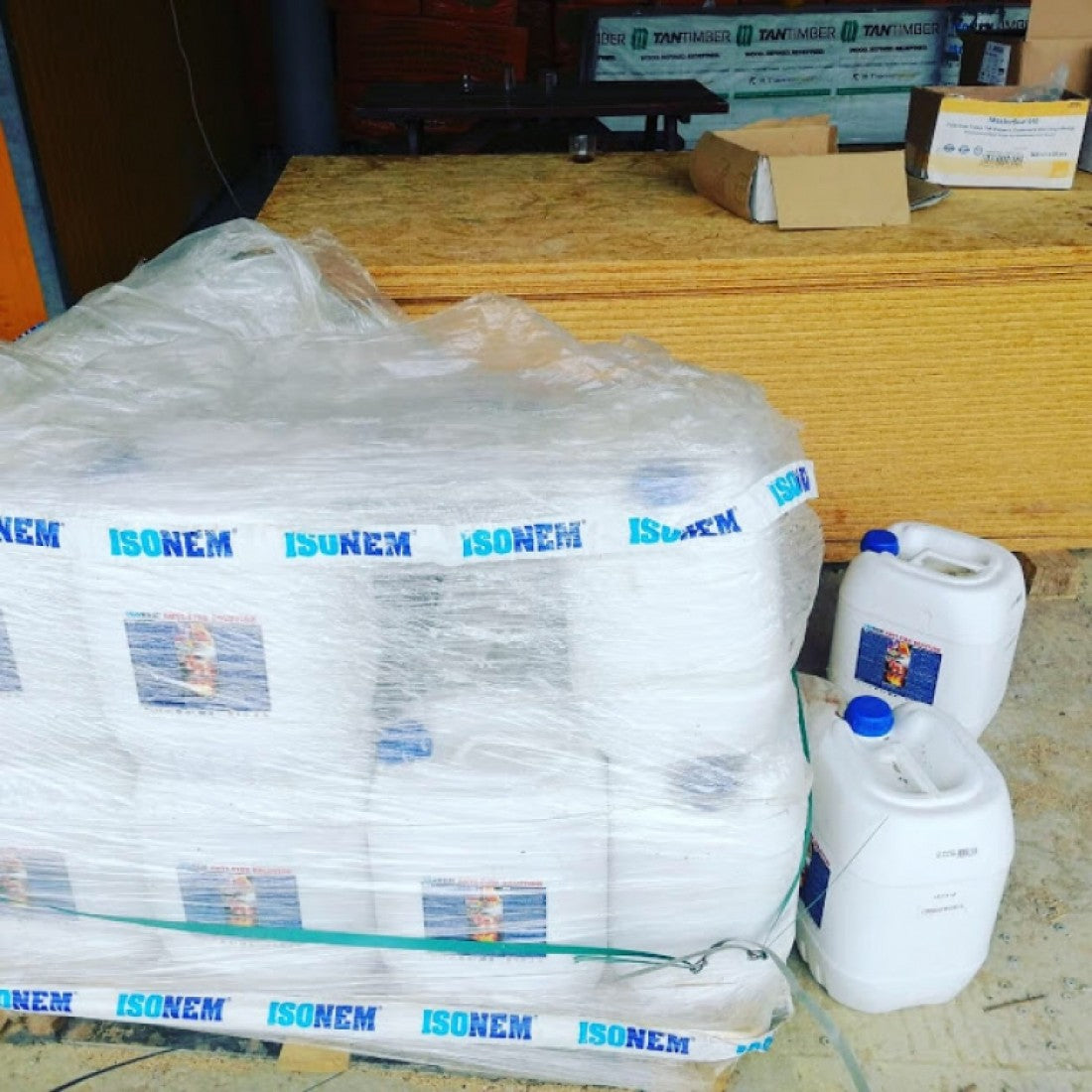 Soluție Anti-foc Naturală, Ignifugare Completă Lemn și Textile – Anti-Fire