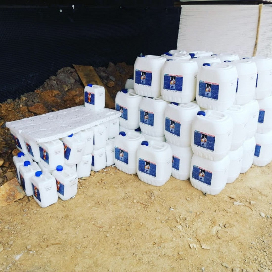 Soluție Anti-foc Naturală, Ignifugare Completă Lemn și Textile – ANTI FIRE
