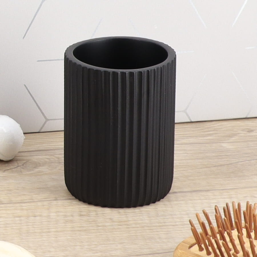 Pahar rotund din polirășină cu striații Timeless – Negru
