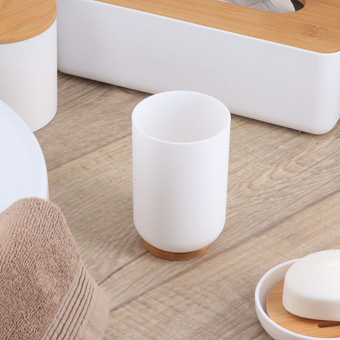 Pahar rotund din plastic PS cu bază bambus – alb / bambus