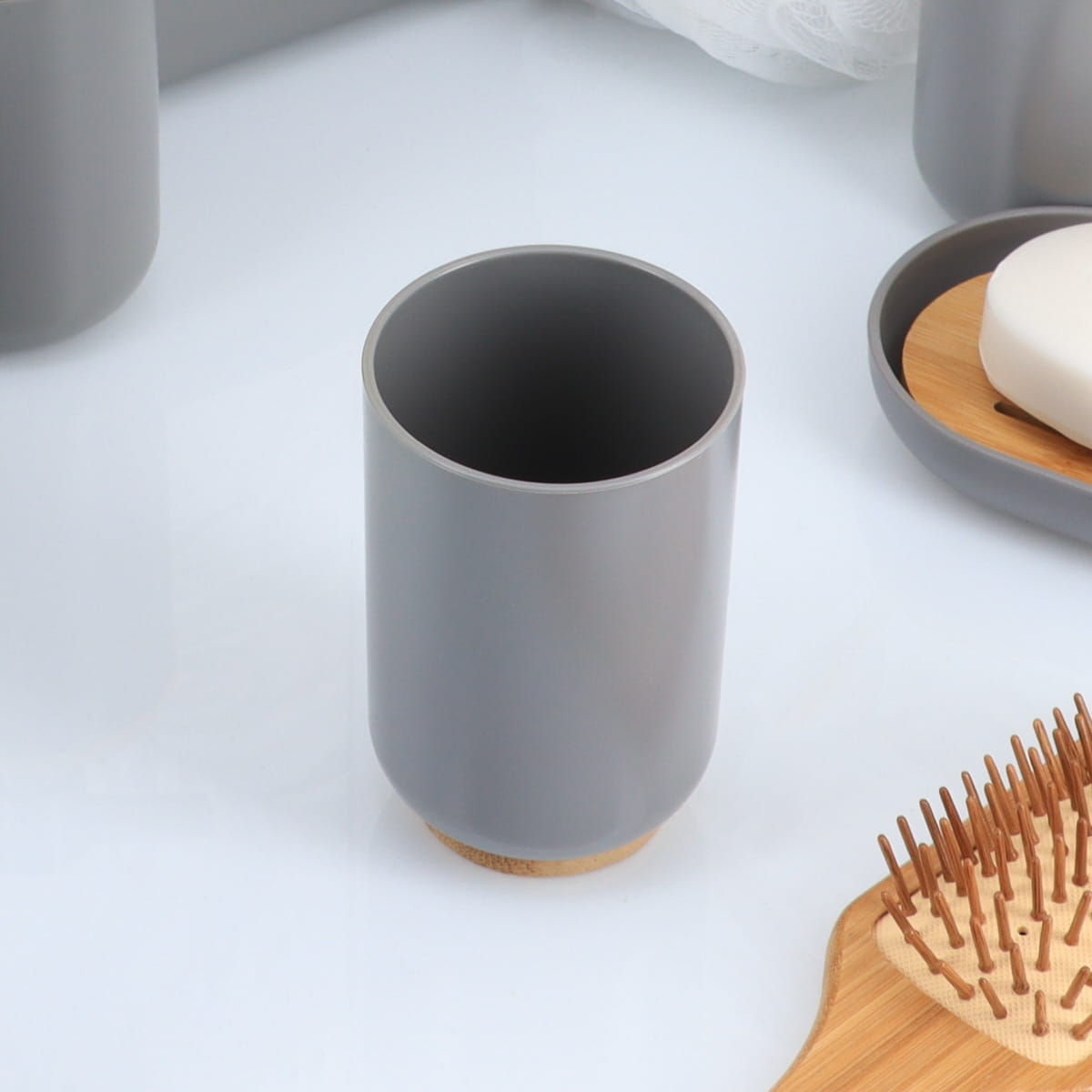 Pahar rotund din plastic PS cu bază bambus – gri / bambus