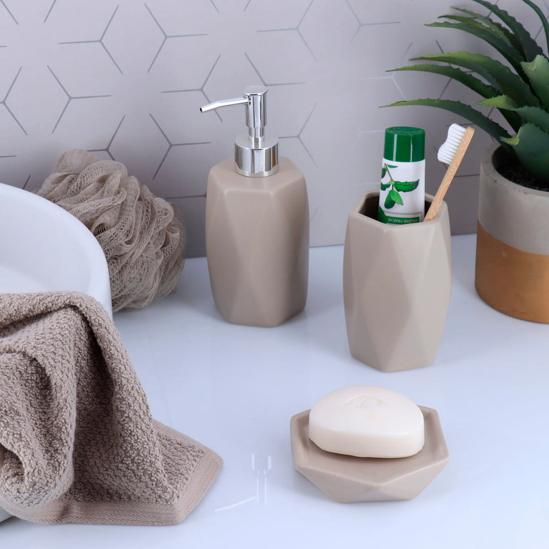 Pahar din ceramică cu motiv diamant – taupe