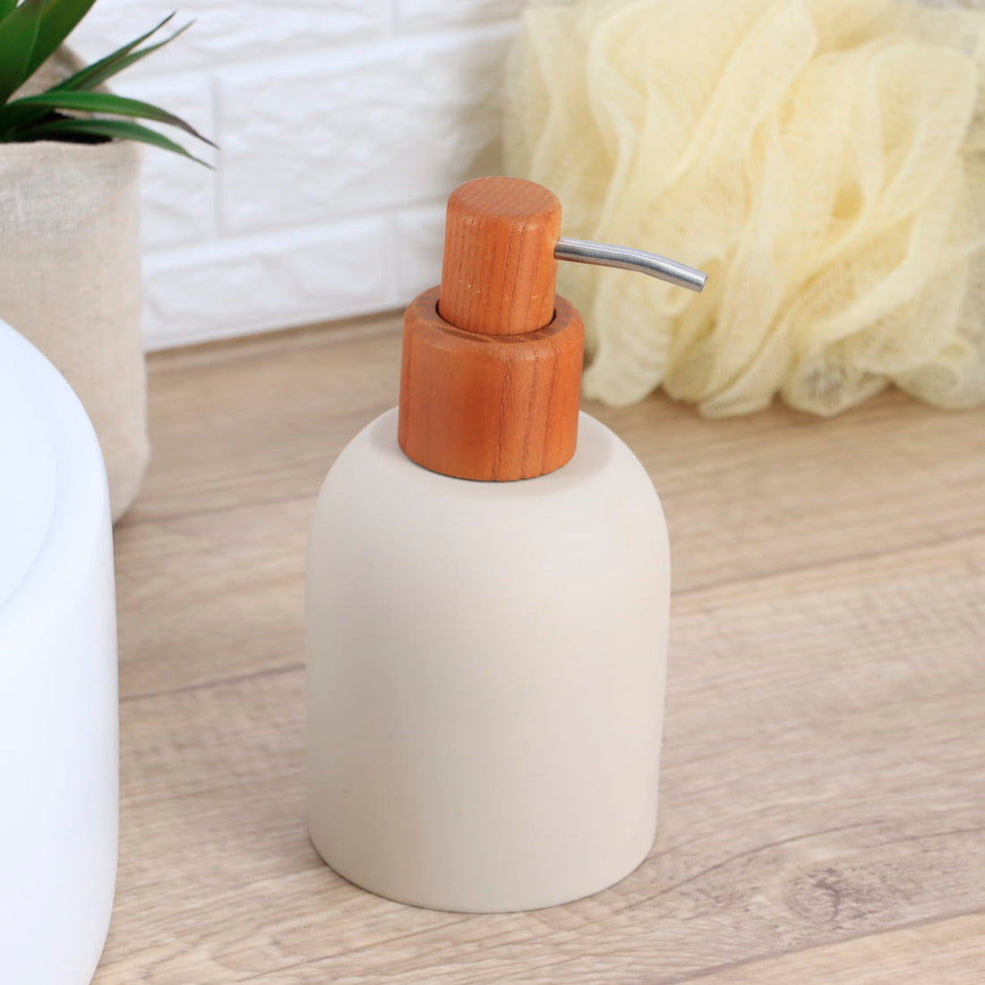 Dispenser rotund din ciment – efect brut – 230 ml – bej