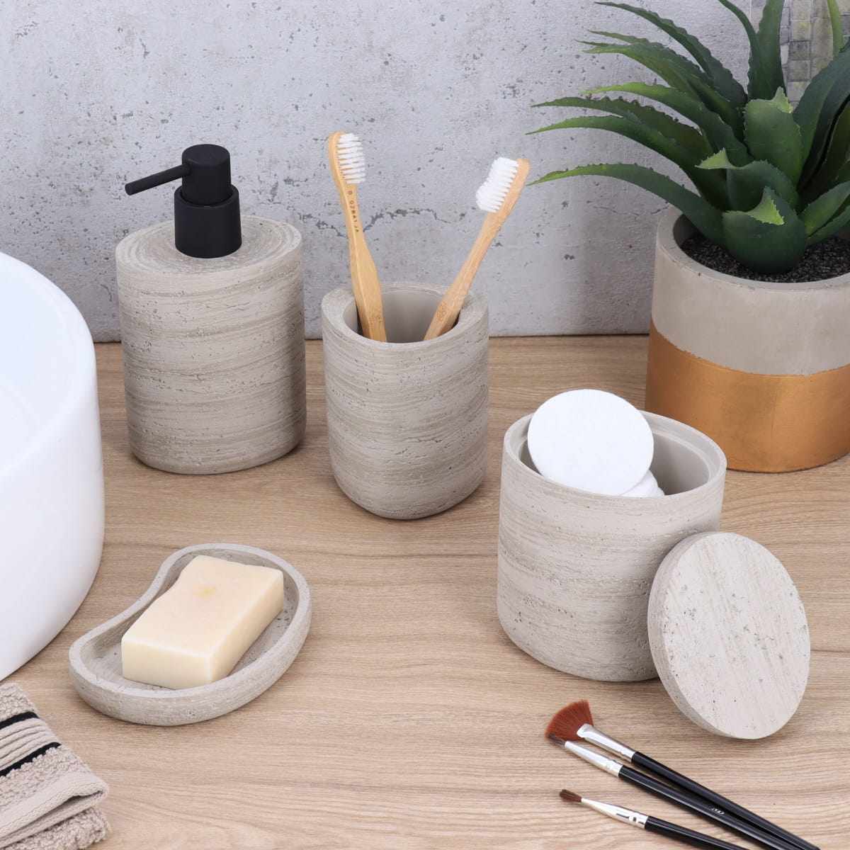 Dispenser de săpun din polirășină cu efect beton 380 ml – gri