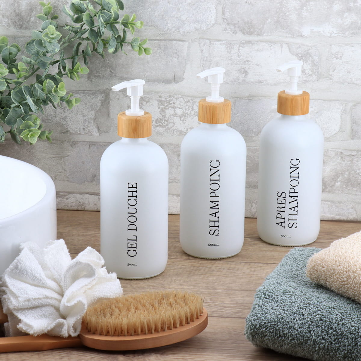 Dispenser pentru șampon din sticlă și bambus 500 ml – Alb mat