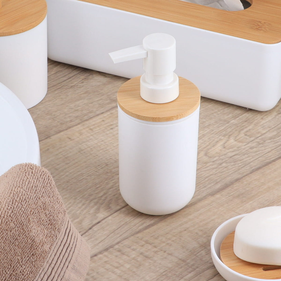 Dispenser săpun din plastic PS cu capac bambus 300 ml – alb / bambus