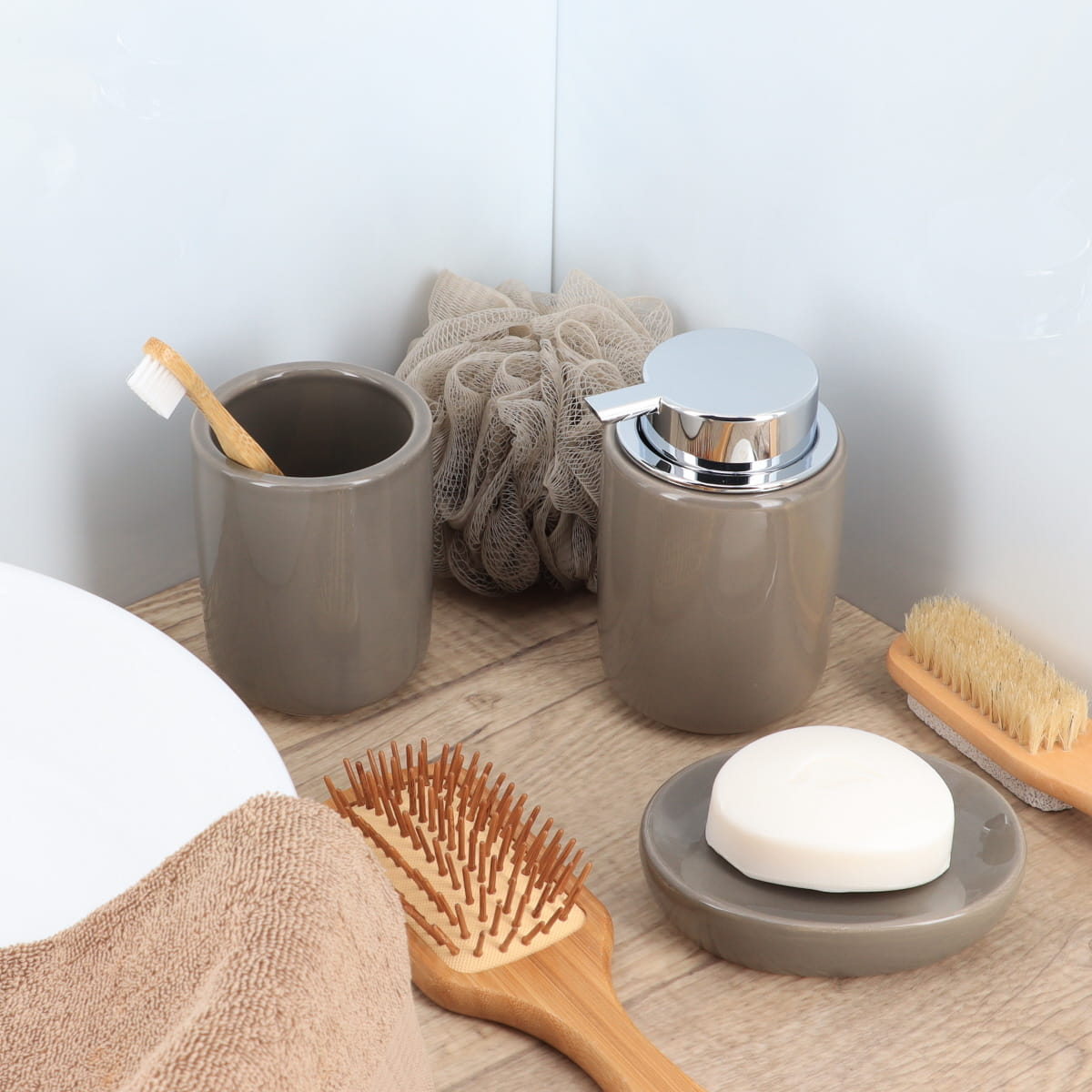 Dispenser rotund din dolomită – taupe lucios – 235 ml