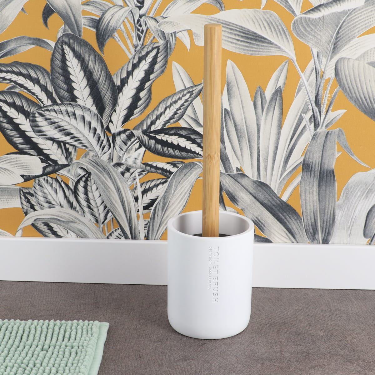 Perie WC Timeless din rășină și bambus – Alb