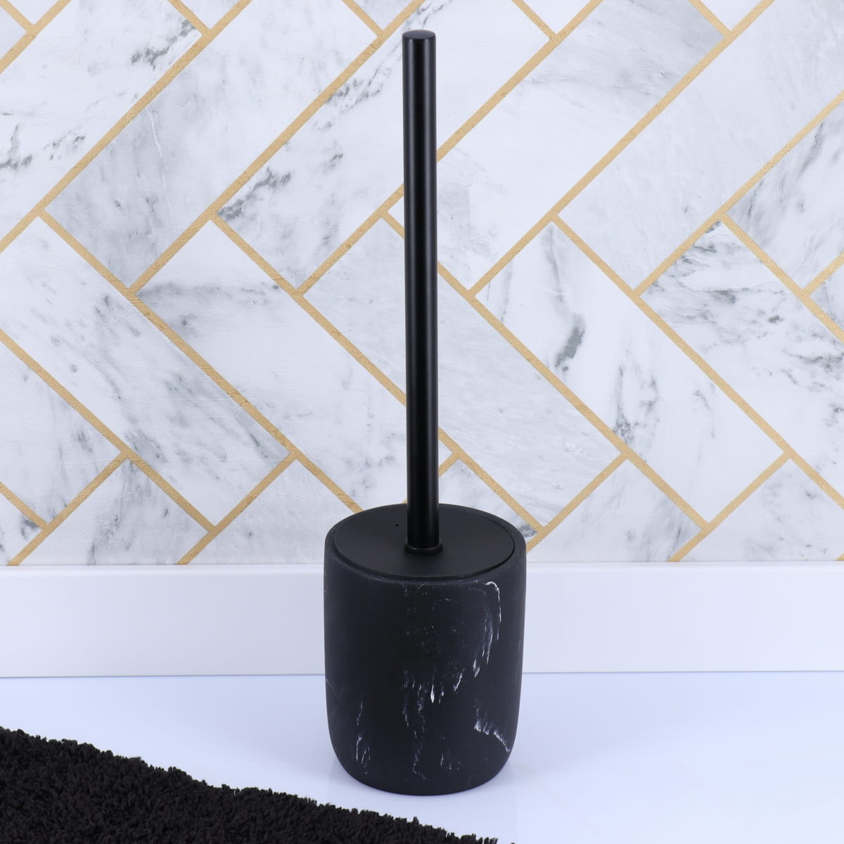 Perie de toaletă din polirășină cu efect marmorat – negru