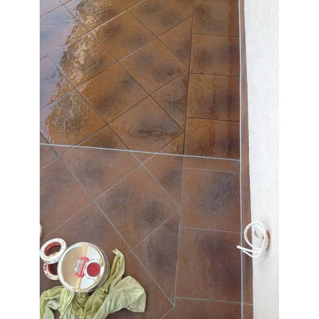 Hidroizolant Transparent și Lucios pe Bază de Rășină – LIQUID GLASS