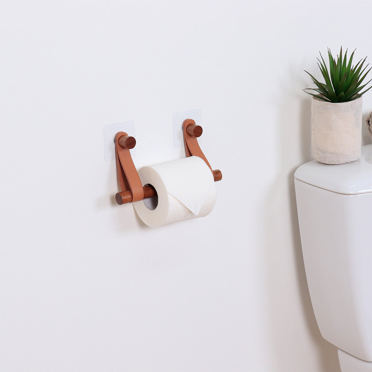 Dispenser hârtie igienică din bambus + curea imitație piele pe sticker – DARK NATURAL