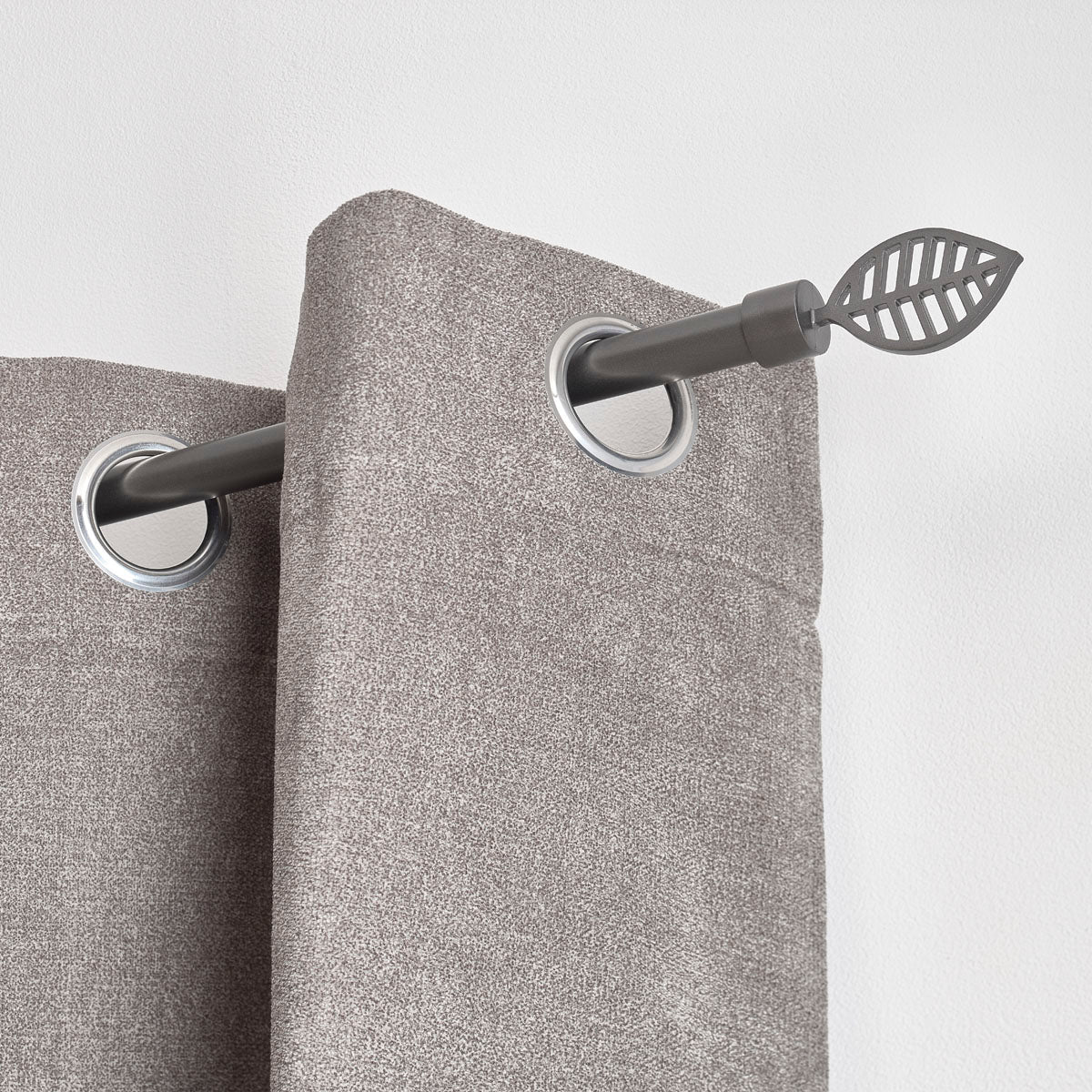 Extendable Curtain Rod 120–210 cm, Ø19 mm, Hugo Finial – Concrete Grey