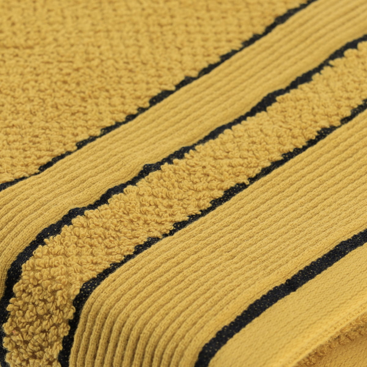 Prosop de mâini din bumbac 100 % dimensiune 50×90 cm – Ocru/Negru