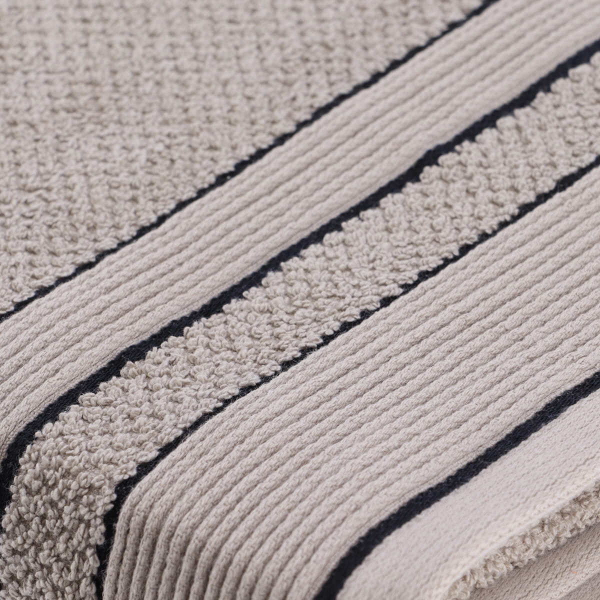 Prosop de mâini din bumbac 100 % dimensiune 50×90 cm – Twine/Negru